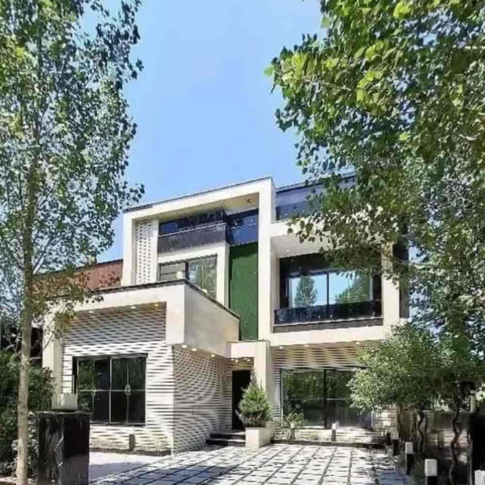 طراحی و ساخت ویلای بتنی تریپلکس مدرن